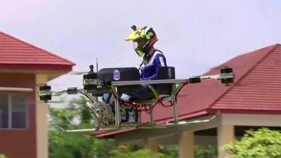 Студенты из Камбоджи построили пилотируемое кресло-дрон