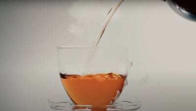 Любители горячего чая рискуют заработать рак: врачи рассказали об опасности популярного напитка