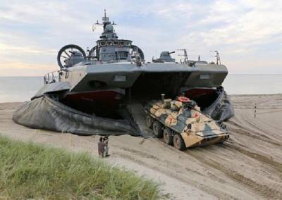 ВМФ РФ получит десантные «корабли-вездеходы»