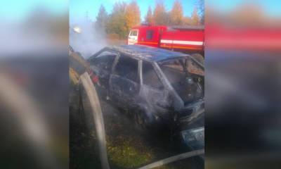 Автомобиль сгорел дотла в Карелии