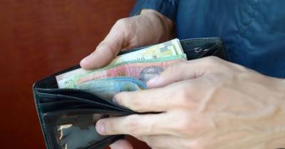 Средняя зарплата в Украине за год возросла на 22,3%