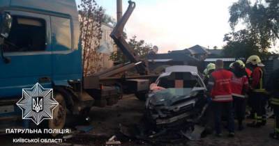 ДТП под Киевом: двое людей погибли, трое в больнице