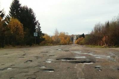 В Сыктывдинском районе начался ремонт дороги Зеленец – Парчег