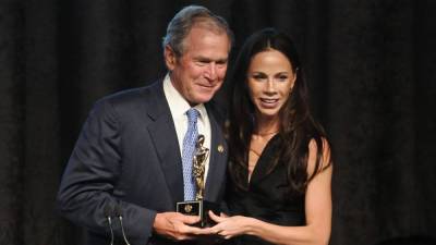 Джордж Буш - У Джорджа Буша-младшего родилась внучка - skuke.net - шт. Джорджия - Новости