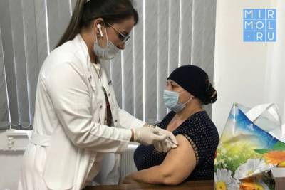 В Новолакском районе прошла акция по поддержке граждан старше 60 лет, проходящих вакцинацию от коронавируса
