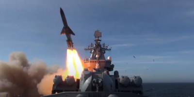 АПЛ "Омск" уничтожила корабль крылатыми ракетами