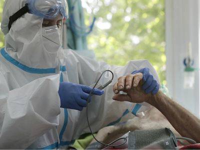 В России снова рекорд по смертности от коронавируса