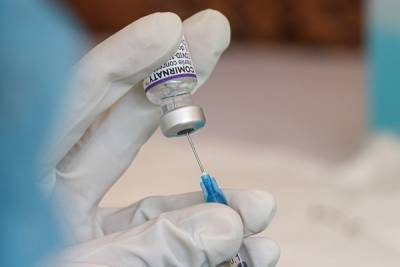 В Госдуме ожидают признания иностранных вакцин в РФ к концу осени