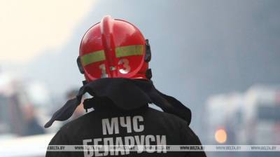 Следователи работают на месте пожара на "Нафтане"