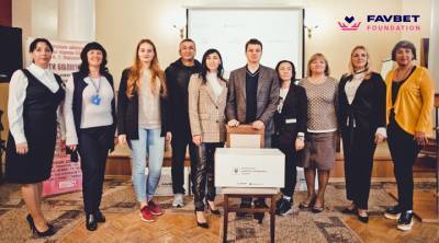 FAVBET Foundation и Минцифры превращают сельские библиотеки в цифровые хабы по всей Украине