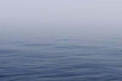 Роспотребнадзор взял пробы воды на нефтепродукты в Черном море возле Геленджика