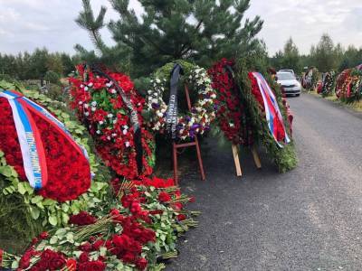Силовики нагрянули с обыском в похоронные офисы Кузьмолово