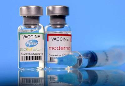 Стали известны побочные эффекты третьей дозы COVID-вакцин