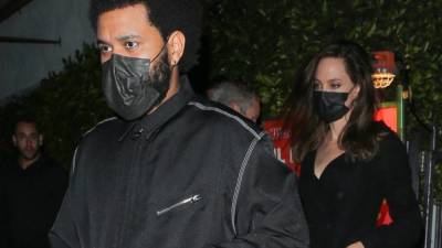 Анджелина Джоли не изменяет своему классическому стилю даже ради свидания c The Weeknd
