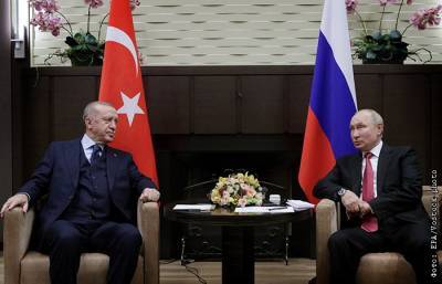 Путин посоветовал Эрдогану ревакцинироваться "Спутником"