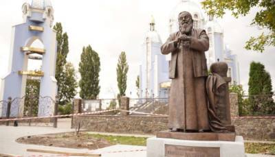 В Виннице открыли первый в мире памятник Патриарху УГКЦ
