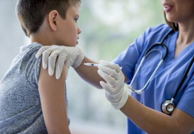 Грузия начинает вакцинировать детей старше 12 лет