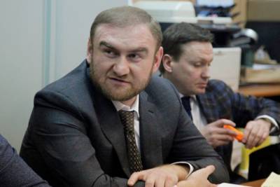 Бывший сенатор Арашуков начал голодовку в СИЗО