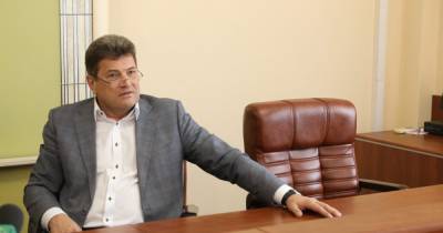 Депутаты Запорожского горсовета поддержали отставку мэра Владимира Буряка (фото)
