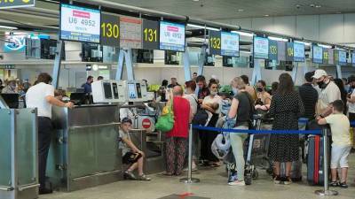 Прокуратура Москвы проверит инцидент с участием испанца в аэропорту Внуково - vm.ru - Москва - Испания