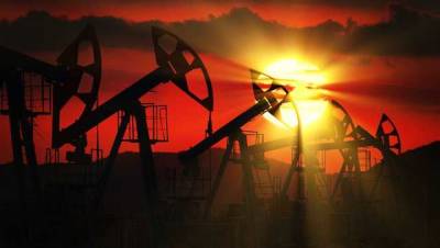 Мировые цены на нефть вернулись к росту после вызванного решением ОПЕК+ падения