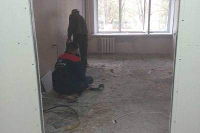 В курском Железногорске приступили к ремонту 1 этажа горбольницы