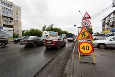Более 100 миллионов рублей потратит мэрия Новосибирска на ремонт дорог в частом секторе