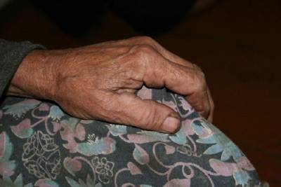 Житель Бурятии задушил свою бабушку и пытался убить мать. Он жил на их иждивении