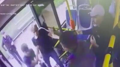 В Петербурге пассажиры автобуса устроили стрельбу из-за обиды на кондуктора