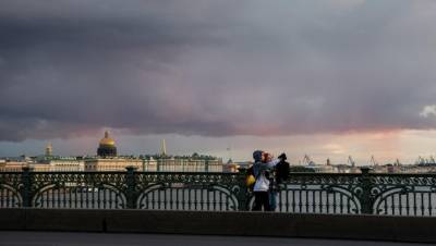 Очередной циклон над Петербургом понизит температуру до +12 градусов