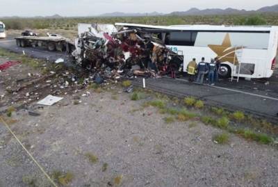 В Мексике столкнулись автобус и грузовик, погибли 16 человек