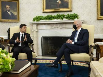 Совместное заявление Зеленского и Байдена показало: нынешняя администрация США не готова поддержать сближение Украины и НАТО – СМИ