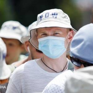 Коронавирус в Украине: выявлено более 2,5 тыс. случаев за сутки