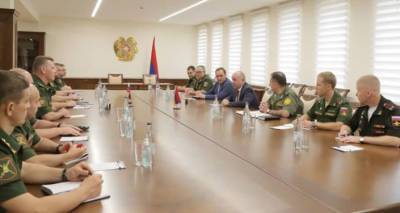 Глава МО Армении и делегация оборонного ведомства РФ обсудили вопросы сотрудничества