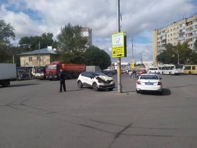 На улице Островского 22-летняя рязанка врезалась в опору ЛЭП