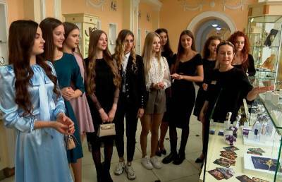 Дневник «Мисс Беларусь»: участницы конкурса примерили украшения ювелирного бренда «Кристалл» – без покупок красавицы не остались!