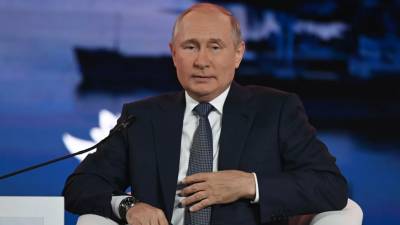 Путин: Россия не собирается никого ограничивать при освоении Севморпути