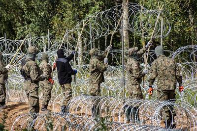 Польша строит забор на границе с Белоруссией