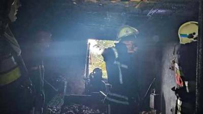 На Львовщине пламя едва не уничтожило жилой дом: пожар тушили 10 спасателей