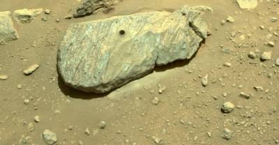 Марсоход NASA со второй попытки добыл первый образец марсианского грунта
