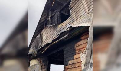 Многодетная семья из Башкирии потеряла в пожаре дом после обычной зарядки телефона