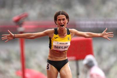 Данилина выиграла серебро Паралимпиады-2020 в беге на 1500 метров