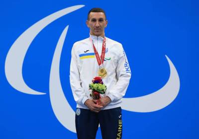 Дубров выиграл бронзу на дистанции 100 метров баттерфляем