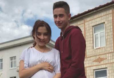 Невеста победителя "Голосу країни" Сасанчина призналась, на каком она месяце беременности: "Это был шок"