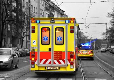Шесть человек пострадали при столкновении автобусов в Праге