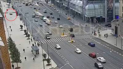 Проехавшего по тротуару на западе Москвы водителя оштрафовали
