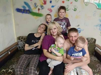На Урале многодетного отца, сидевшего с детьми на больничном, хотят уволить за прогулы