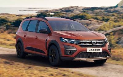 Dacia представила новый семиместный универсал Jogger