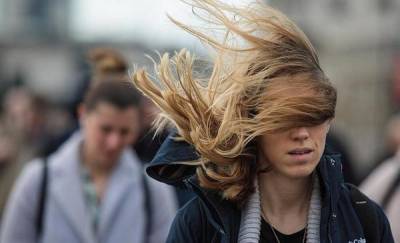 МЧС предупреждает тюменцев о грозе и сильном ветре