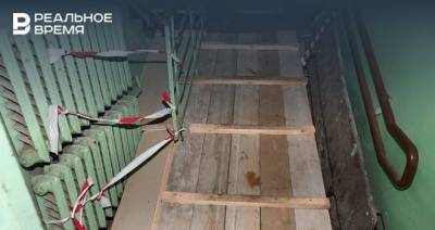 В Казани восстанавливают обрушившуюся лестницу в многоквартирном доме по улице Зорге